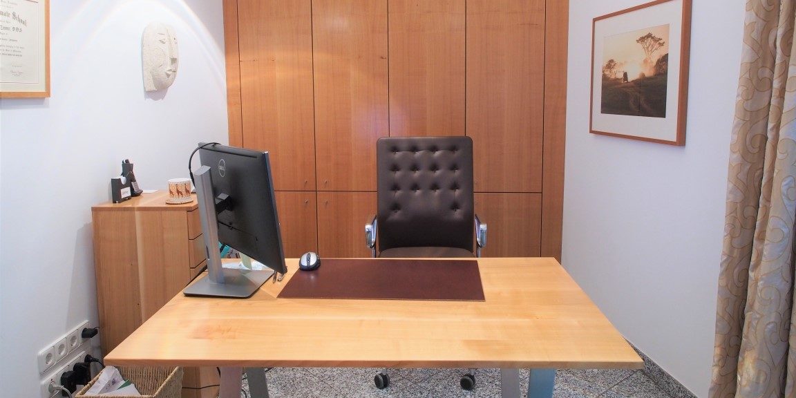 Nach einem Remake erstrahlt das Büro von Dr. Zimmer in neuem Glanz.